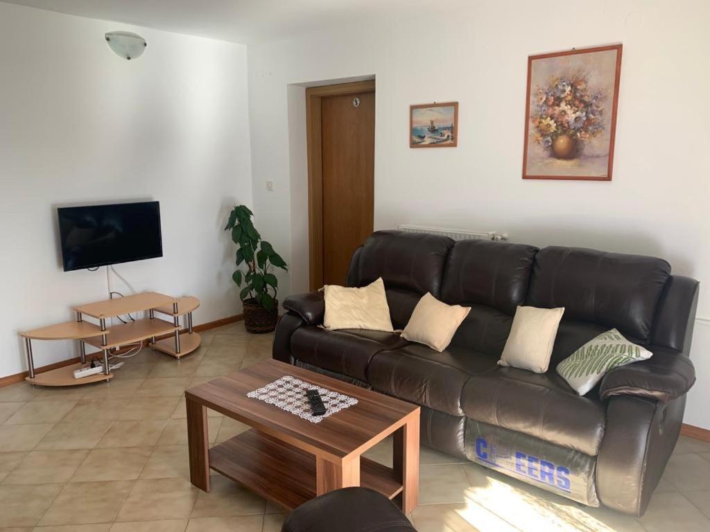 Apartman Dalija วิงกุรัน ภายนอก รูปภาพ